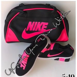 Womans Pink & Black Nike 2pc Set